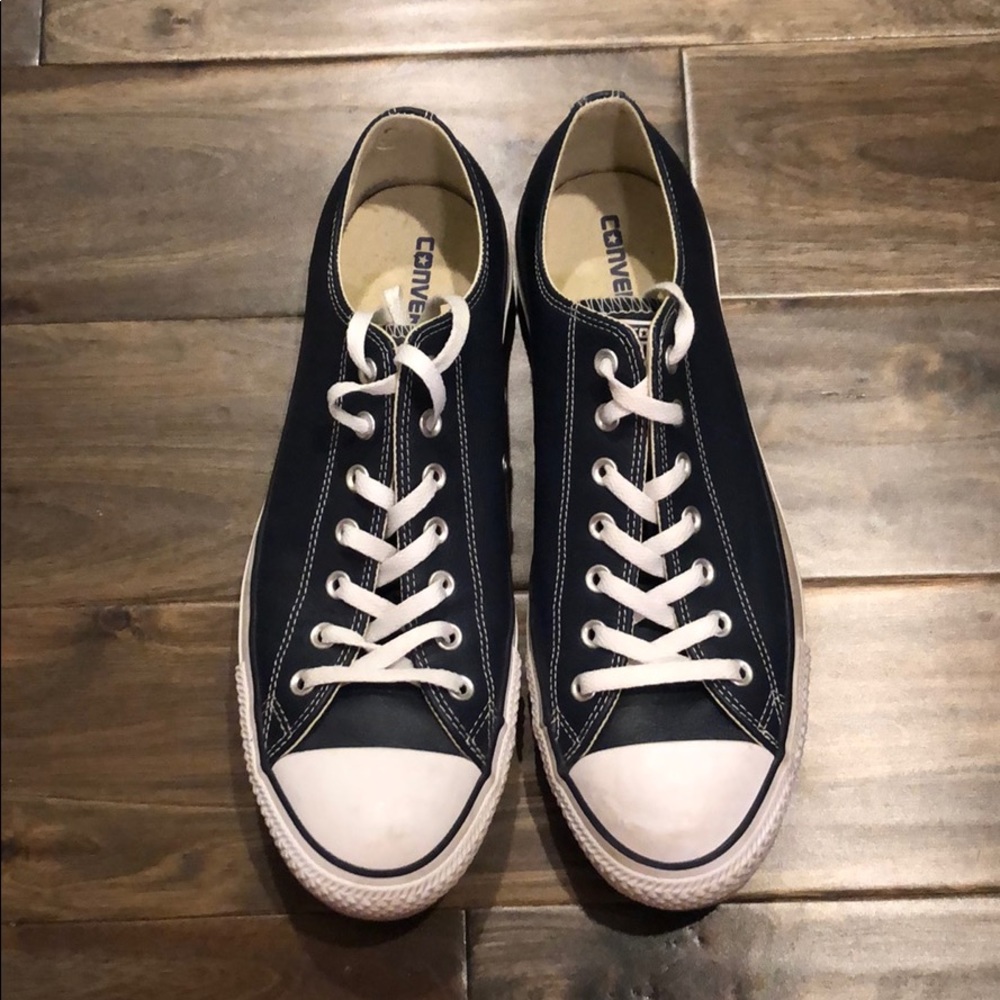 WORN ONCE! Men’s converse navy chuck taylor
